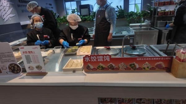 丹尼斯安阳中华店焕新迎客，逛吃氛围感拉满