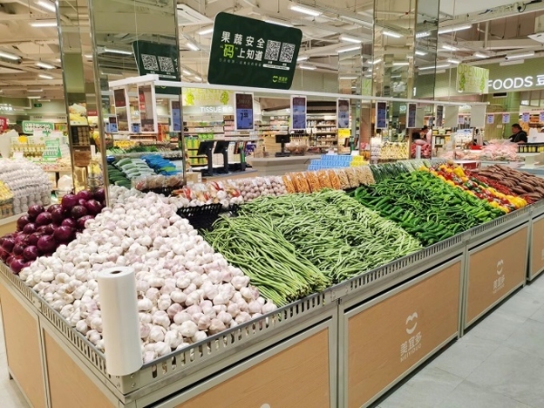美宜多超市与零食有鸣联合开出“零食+生鲜“融合店