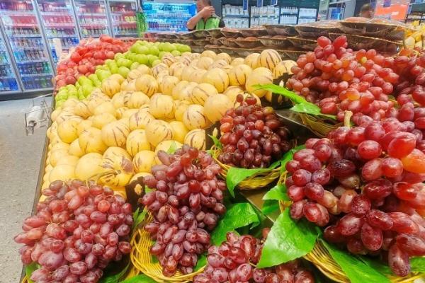 美宜多超市与零食有鸣联合开出“零食+生鲜“融合店