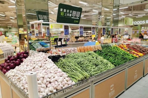 美宜多超市与零食有鸣联合开出“零食+生鲜“融合店