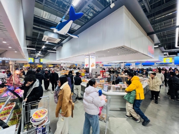 鲸喜仓宜兴店盛大启幕，战报亮眼创区域标杆