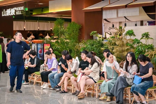 深耕小城商业：江阴南门八佰伴的五年破局与进化之路