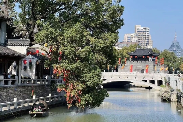 深耕小城商业：江阴南门八佰伴的五年破局与进化之路