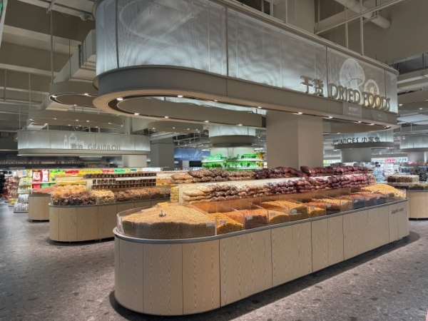 全面学习胖东来，家佳福高品质新店亮相云南富源