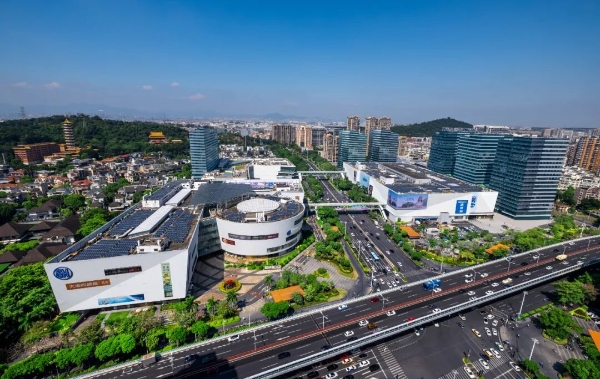 SM厦门综合体2025年销售额58亿，同比增长约2.5%