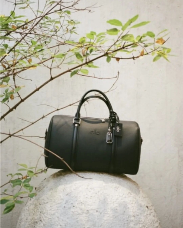 lululemon的最大竞争对手，终于敲定了中国首店