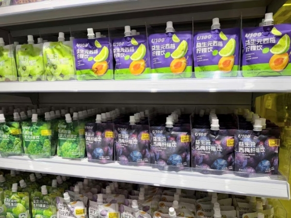 鸣鸣很忙“零食王国”与U100达成深度合作