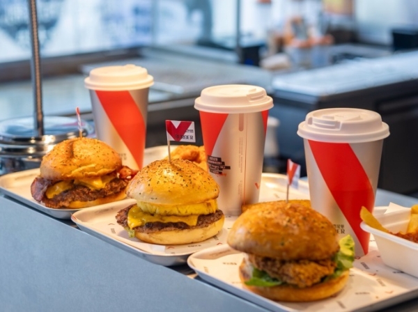 必胜客“必胜汉堡”首登杭州，九店同步亮相