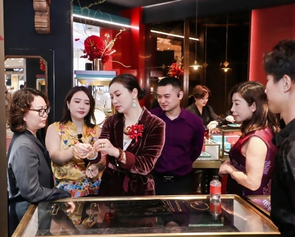 百货商场迈入“古法黄金”时代