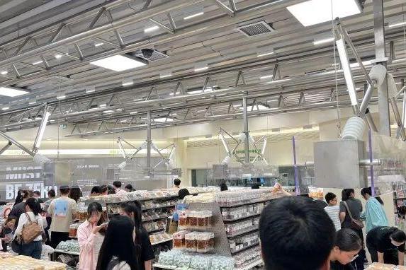 实探几多全浙江首店：“零食届山姆”长什么样？