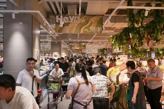 郑兆丰唐山远洋城店开业，首日销售破208万