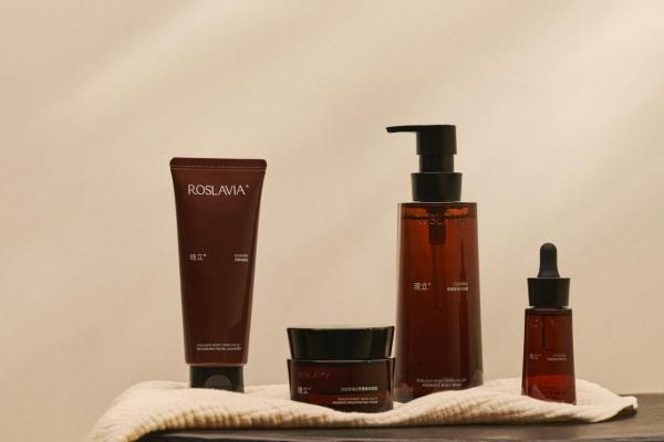 ROSLAVIA瑰立品牌旗舰店于上海正式启幕