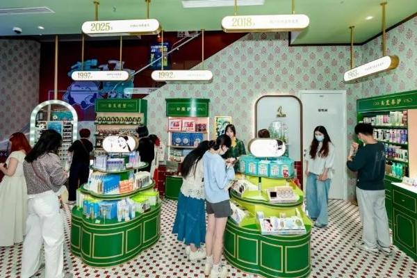 同比店铺销售额正增长！屈臣氏门店有了新的“打开方式”