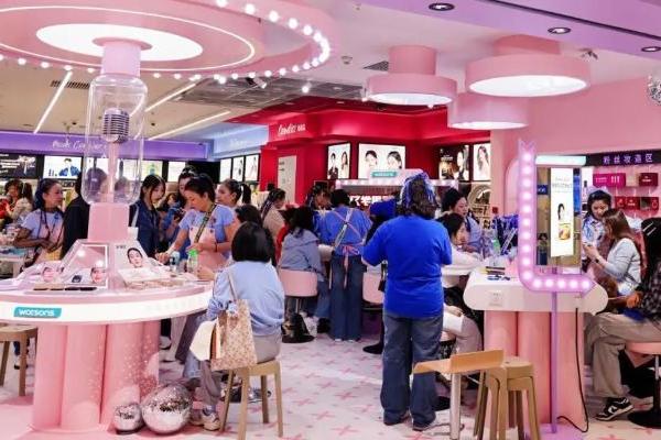 同比店铺销售额正增长！屈臣氏门店有了新的“打开方式”